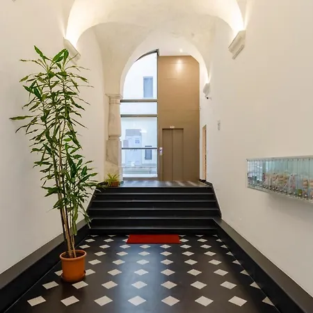Apartment Joivy Cozy Flat In The Historical Centre Of
